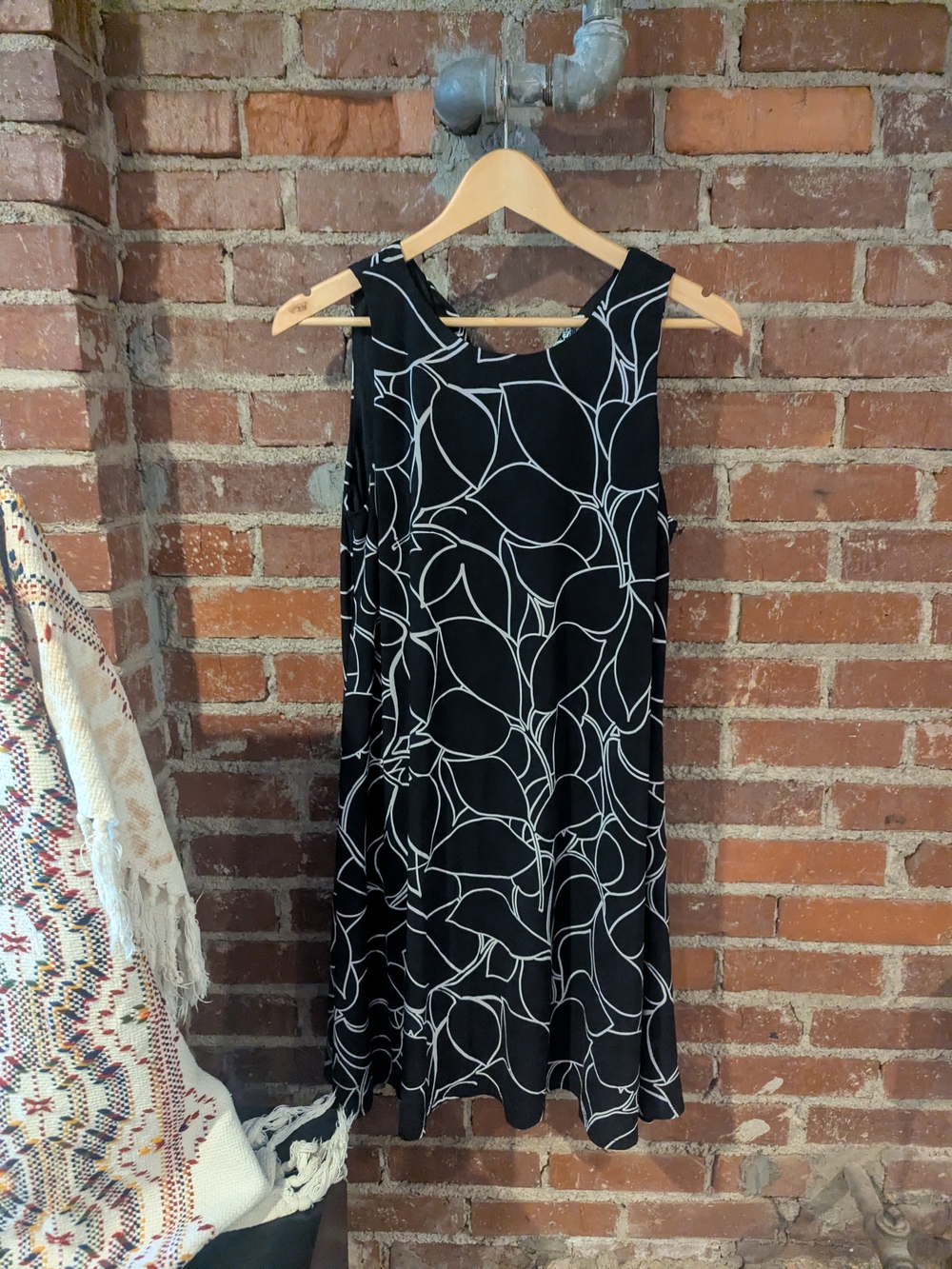 Anne Klein Black Dress with White Leaf Outline Print